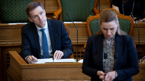 DF-formand Kristian Thulesen Dahl omfavnede i går forslaget om tidlig pension, samtidig med at han kritiserede det for ikke at ramme målgruppen tilstrækkeligt bredt, skriver Jarl Cordua.