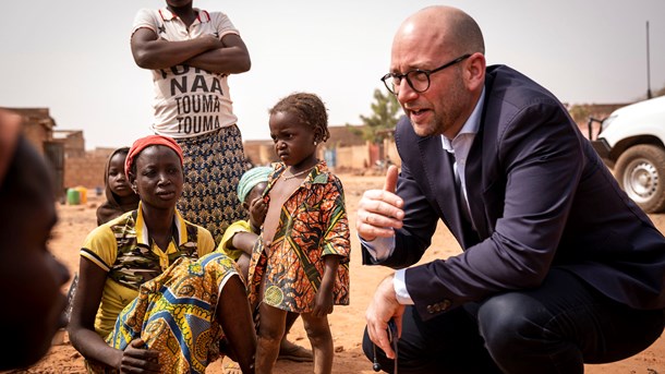 Minister for udviklingssamarbejder Rasmus Prehn (S) besøgte i januar en stor gruppe internt fordrevne i Kaya, Burkina Faso. Landet er et af de lande, der er særligt fokus på i regeringens finanslovsudspil.