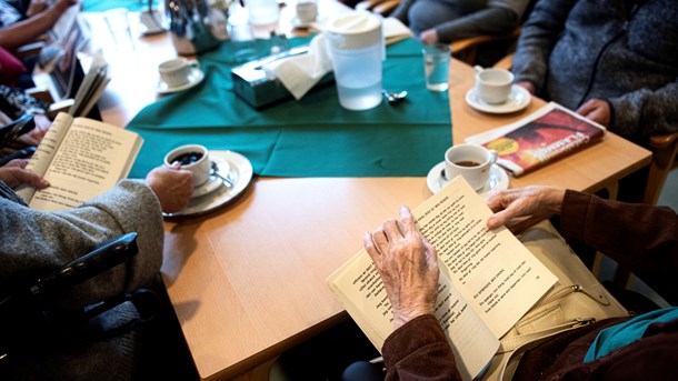 Frivilliges hjælp med aktiviteter på plejehjem kan ramle sammen med de kommunale ansattes tankegange. Det viser ny forskning om frivillige og kommuners samarbejde.