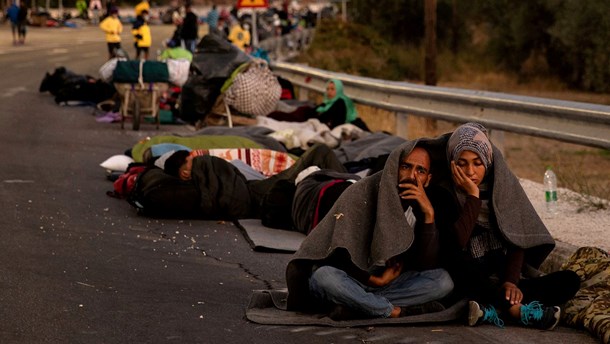 Tusinder blev ramt, da Moria-lejren på Lesbos brændte ned. 