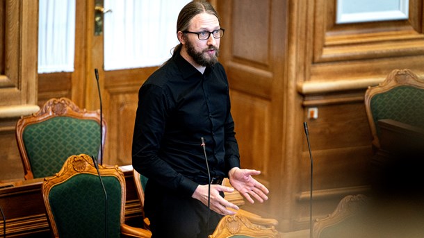 Både forældre, uddannelsesinstitutioner og de unge skal inddrages, hvis vi for alvor vil ændre på alkoholkulturen i Danmark, skriver Stinus Lindgreen (R). 