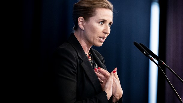 Mette Frederiksen opstiller en modsætning mellem afgifter på den ene side og teknologi på den anden - men den findes ikke, skriver Pelle Dragsted.