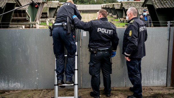 EL advarer regeringen: Overdragelse af politiopgaver presser ældre betjente ud