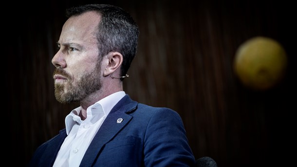 Hvem forlader Venstre? Kortuddannede, kvinder og ældre siver fra partiet