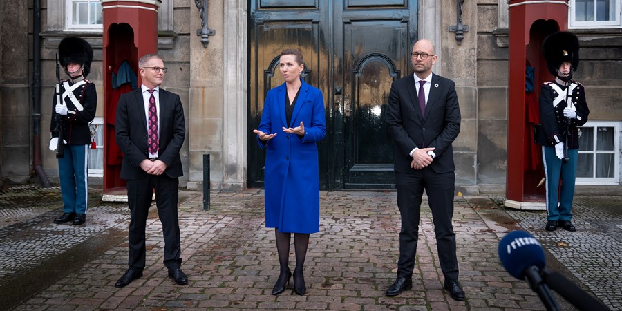 Efter minksagen søgte Mette Frederiksen tilbage til sit gamle netværk