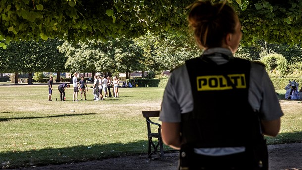 Politiet skal holde mindre øje med urinerende parkgæster, når toiletpavillonen i Kongens Have snart genåbner. For Radikale var det et principielt spørgsmål, hvem der skulle samle regningen op.