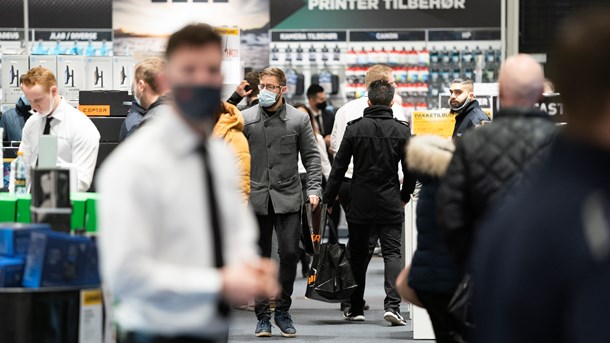 Forbrugerne synes, det er nemmere at købe nyt end at få sit tøj eller elektronik repareret, skriver Jakob Zeuthen.