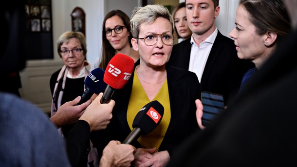 Pernille Rosenkrantz-Theil vil flytte 30 millioner kroner over til fjernundervisning på veu-området.