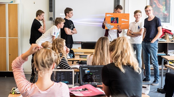 Harro Hallmann og Tina Skriver foreslår, at man kan gøre tysk til obligatorisk eksamensfag i folkeskolen, men der er også andre muligheder som venskabsskoler og udveksling, skriver de.