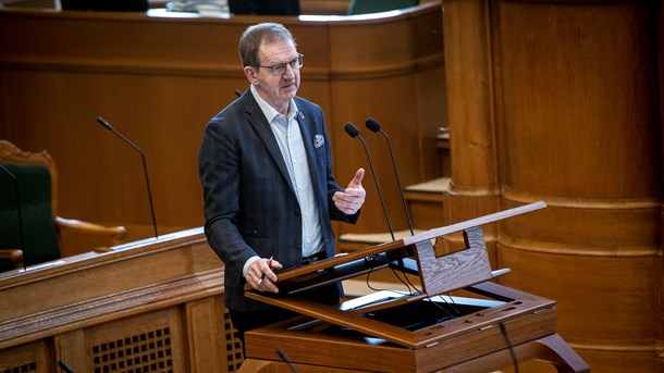 Bjarne Laustsen (S), der ellers er valgt i Nordjylland, taler for at samle officersskolerne på Fyn.