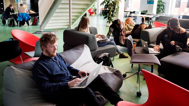 Lærerstuderende på Københavns Professionshøjskole. Tendensen indenfor uddannelsesvalg er, at unge søger mod de store studiebyer.