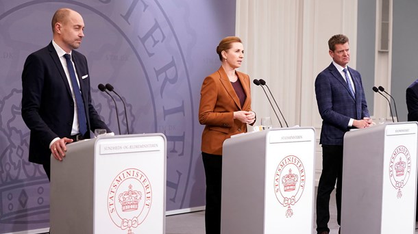 Hvornår kan statsministeren og sundhedsministeren holde pressemøder, der ikke handler om corona? 2021 kan blive endnu et overgangsår. 