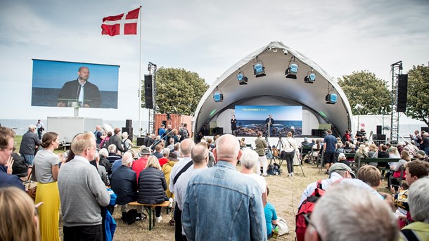 Joy Mogensen rækker hånd ud til kriseramt Folkemødet