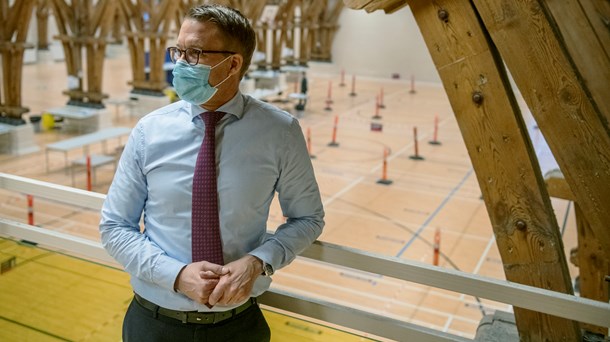 Falck-boss Jakob Riis i Falcks døgnåbne testcenter på Østerbro i København. Den nationale testkapacitet er ikke længere under pres.