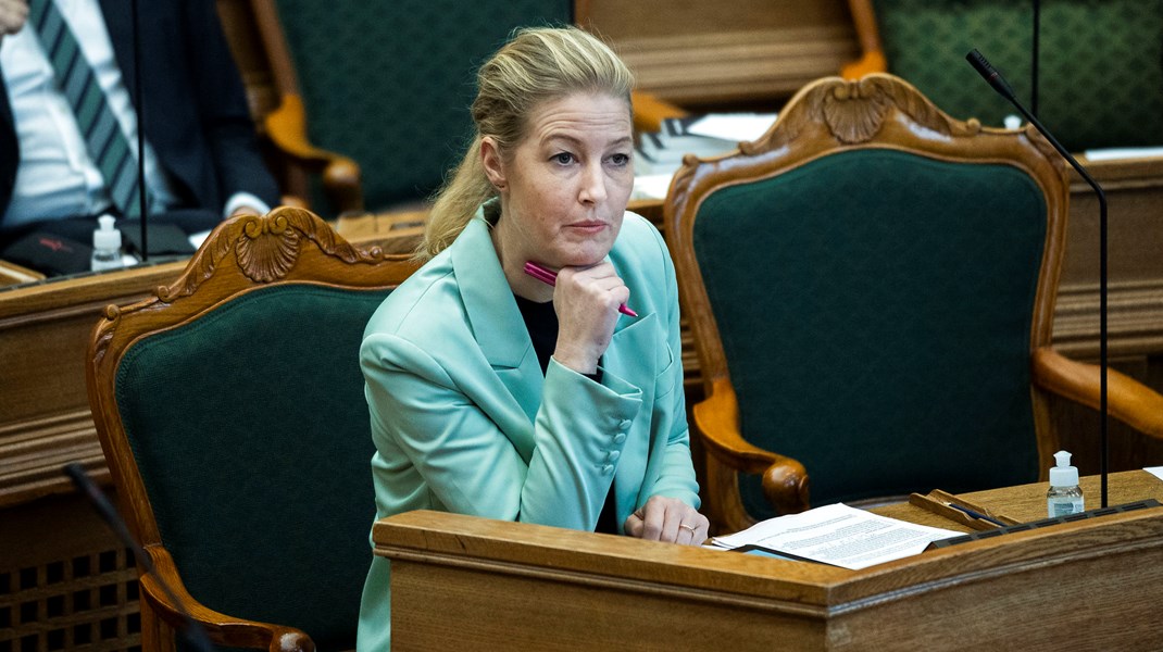 Sofie Carsten Nielsen: Man skal ikke sidde i Folketinget for R, når man er socialdemokrat