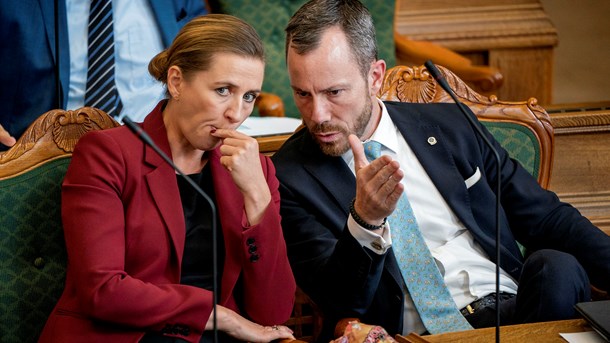 Jakob Ellemann-Jensen og Mette Frederiksen er enige om, at det skal være slut med passiv forsørgelse for indvandrere. Om der kan komme en politisk aftale ud af det, bliver vi klogere på til foråret. 