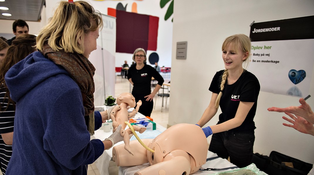 Studenterforkvinde: Vi uddanner fremtidens velfærdspersonale uden praktisk erfaring