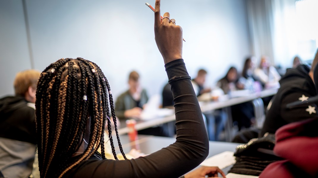 Uddannelseskvalitet har meget lidt betydning for elevers valg af gymnasium. Derfor kan gymnasier med faldende elevtal ikke bare hæve uddannelseskvaliteten, skriver Ingrid Kjærgaard.