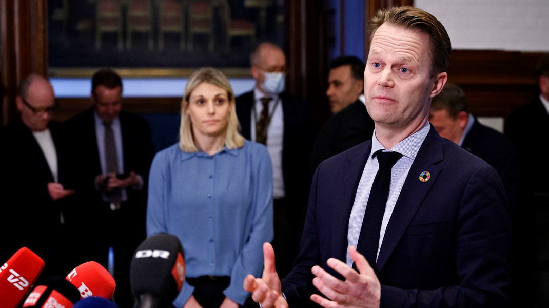 Udenrigsminister Jeppe Kofod (S) og forsvarsminister Trine Bramsen (S) efter ekstraordinært møde i i Udenrigspolitiske Nævn om Islamisk Stats planlægning og udsmugling af børn fra de syriske lejre.