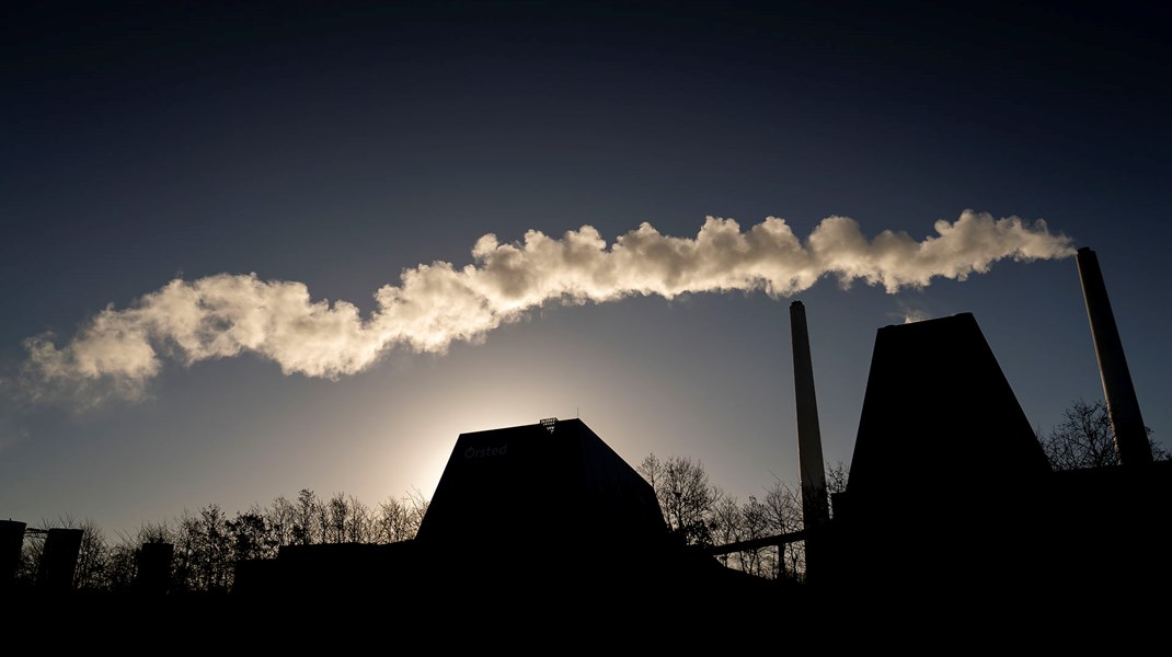 Fossilindustrien skal ikke længere have lov at bruge vores fælles byrum som reklamesøjle – bare fordi de har købekraften, skriver Pil Christensen og Leila Stockmarr fra Enhedslisten.