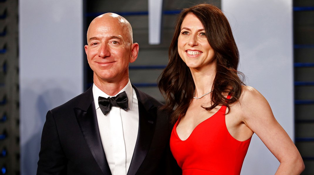 MacKenzie Scott fik 37 milliarder dollars med sig ud af ægteskabet med Jeff Bezos. Dem vil hun gerne give væk. Det er åbenbart ikke let. 