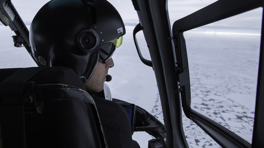 Vi har brug for flere radarer, hvis vi skal have kontrol med luftrummet over Arktis, skriver Jens Wenzel Kristoffersen og Hans Peter Michaelsen.