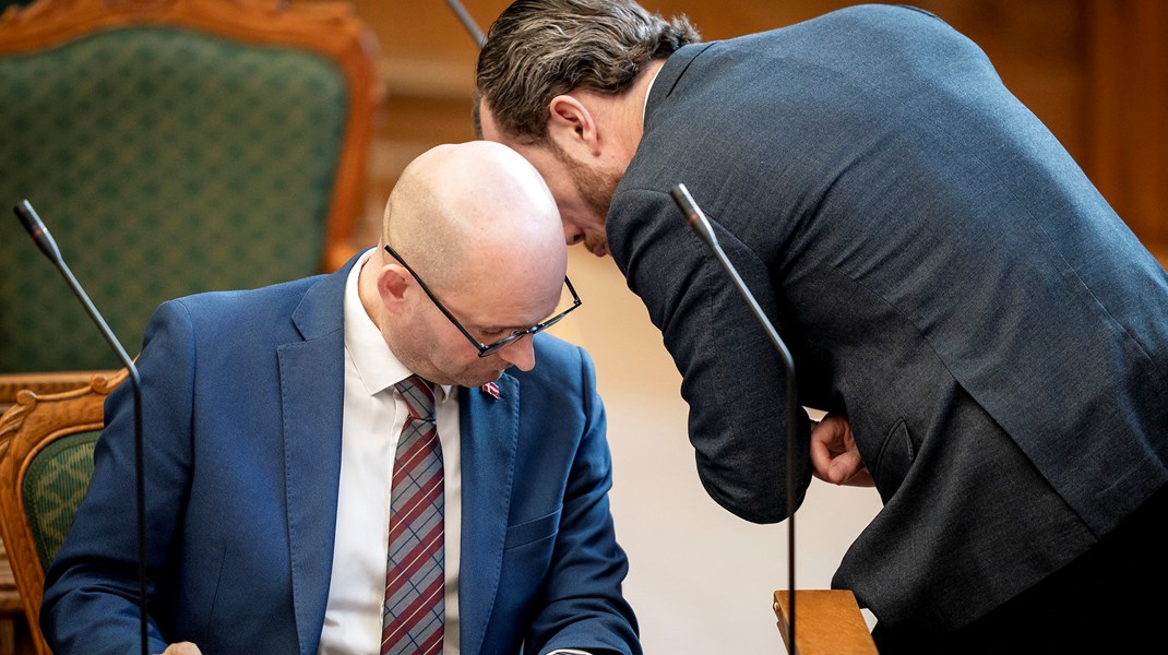 Hvis de borgerlige partier igen skal udgøre et seriøst alternativ til regeringen, er de som minimum nødt til at stå som sikre og troværdige garanter for retsstaten, skriver Benny Damsgaard.