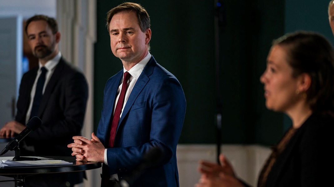 Finansminister Nicolai Wammen og KL's formand får tralvt med at diskutere forventningsafstemning over for borgerne, når de senere på måneden skal forhandle om næste års kommuneøkonomi.