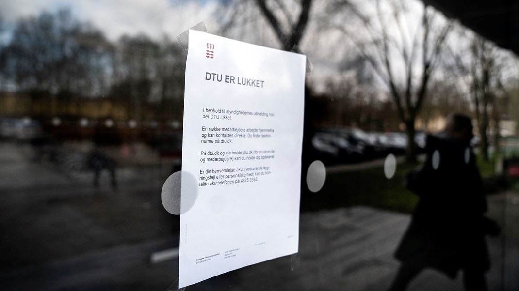 Universiteterne har et særligt fokus på førsteårsstuderende. Anders Bjarklev, rektor på DTU og formand for Danske Universiteter, mener, at der kan være behov for at starte helt forfra - måske med en hyttetur inden efterårets semesterstart.