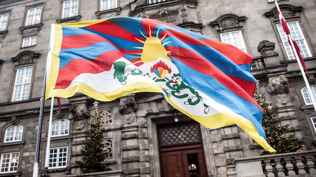 Tibet-sagen bør føre til revision af dansk Kina-politik: Ansvaret skal ikke tørres af på embedsmændene