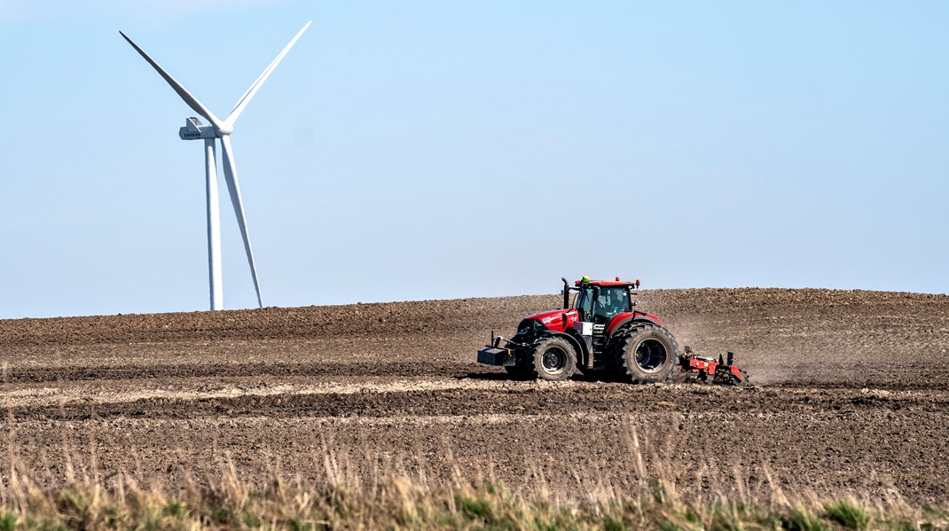 ”Den utilstrækkelige kontrol medfører risiko for, at nogle landbrugere uberettiget har fået tilskud, og at Danmark skal tilbagebetale EU-tilskud som følge af underkendelser fra Europa-Kommissionen,” skriver Statsrevisorerne i beretningen.