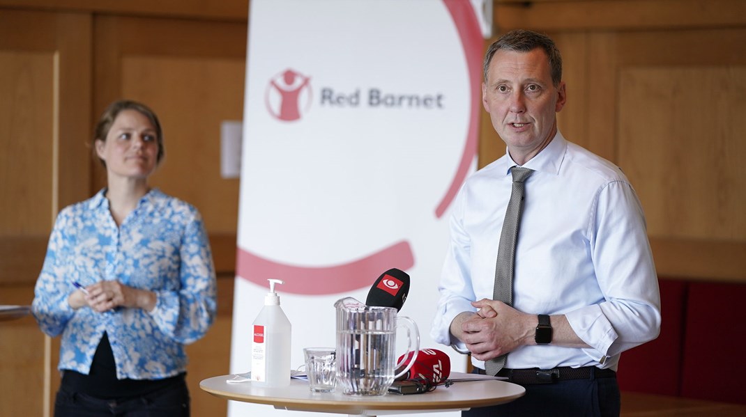 Udspillet blev præsenteret mandag formiddag af justitsminister Nick Hækkerup sammen med generalsekretær i Red Barnet, Johanne Schmidt Nielsen.