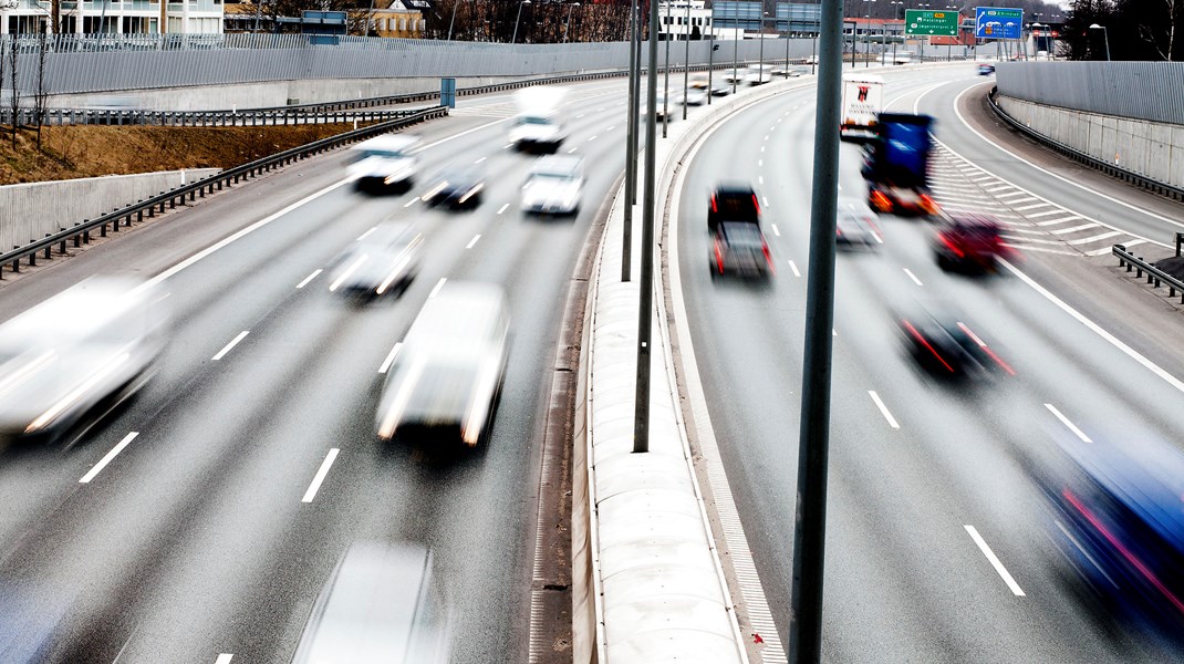 Regeringen lægger op til en forundersøgelse af en 2+1-vejforbindelse, hvor vi ønsker en motorvejsforbindelse. Lad os nu afdække begge muligheder og få et ordentligt beslutningsgrundlag.