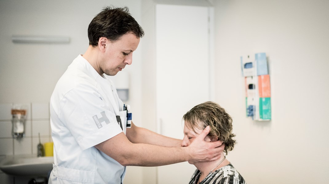 Det fysiske fremmøde ved lægen er en hjørnesten i bevaringen af folkesundheden, skriver Bo Libergren (V). 