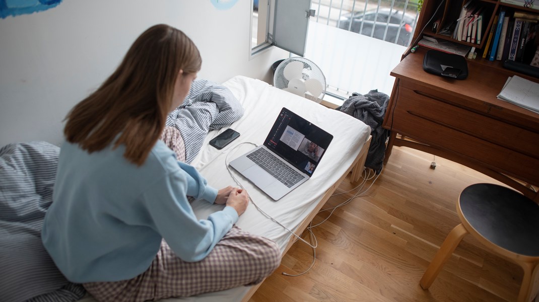 Hvad har vi lært af det seneste år, hvor elever har været hjemsendt, trivslen udfordret og hvor lærere og skoleledere fået mere frihed? Det spørger Altinget Uddannelse om i denne temadebat.