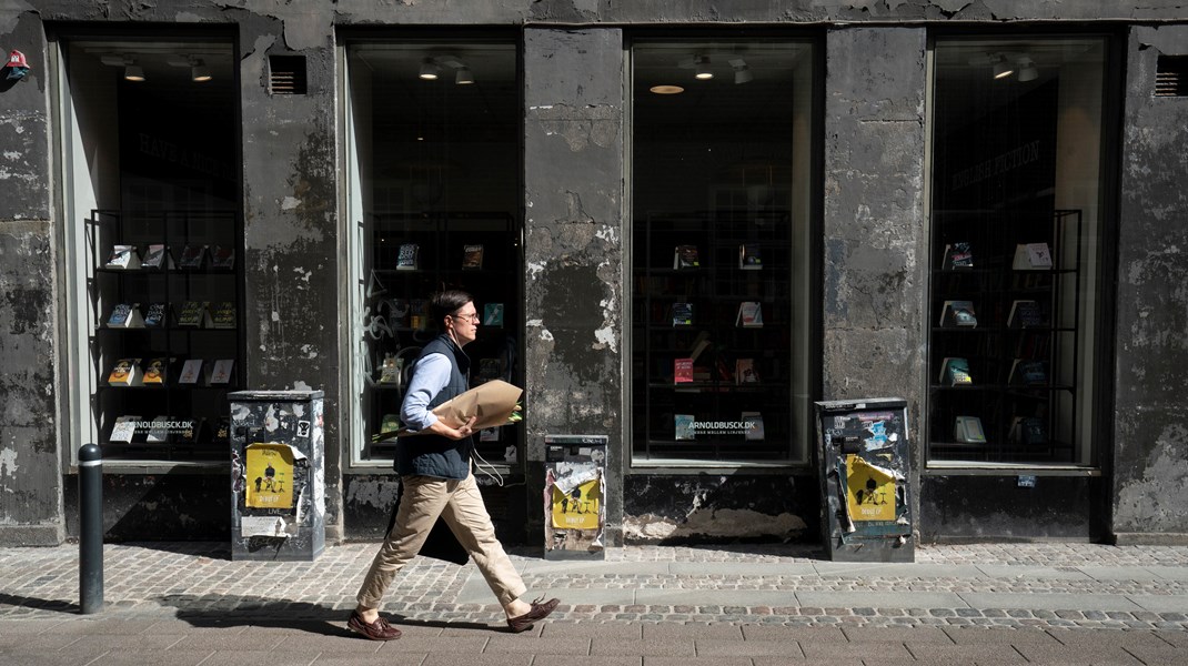 De danske boghandlere står robust, når Amazon kommer til landet, skriver Niels Frid-Nielsen. 