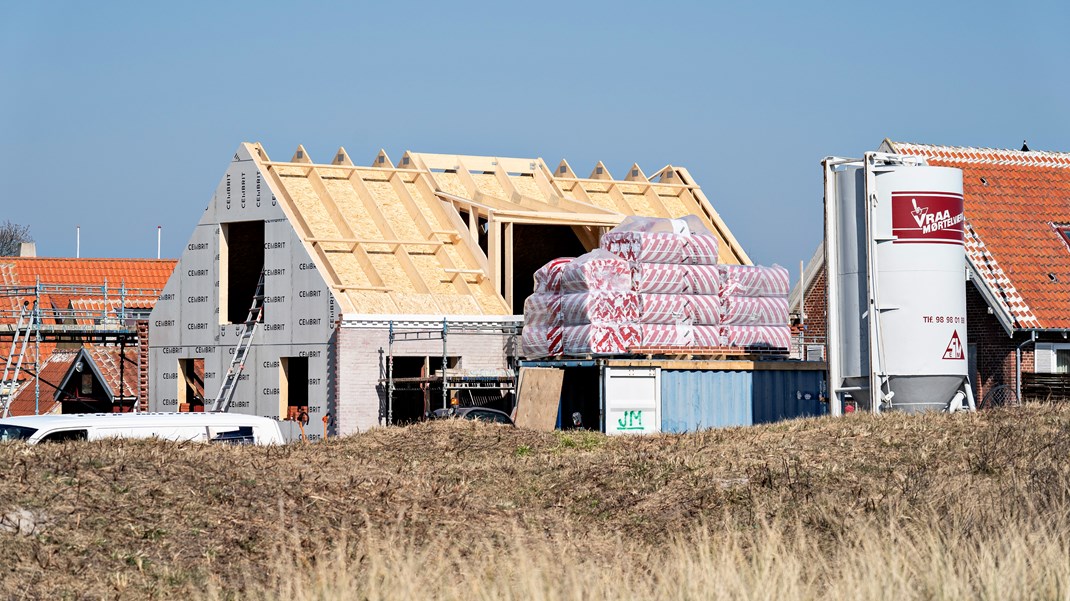 Værdien ved godt indeklima tælles oftest ikke med, når beregningen af ”rentabiliteten” eller
”tilbagebetalingstiden” af en investering i en renovering udregnes, skriver Søren
Dyck-Madsen og Christian Jarby. 