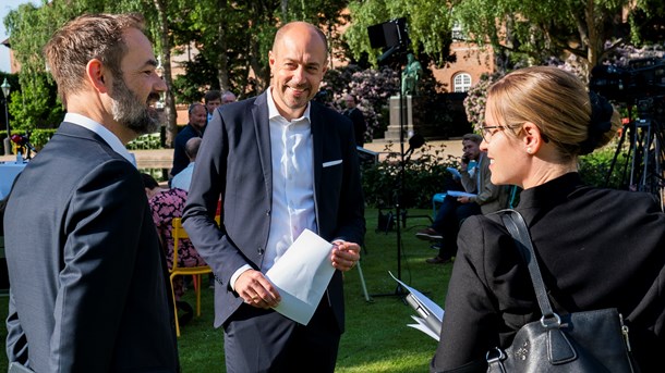 Sundhedsminister Magnus Heunicke (S), regionsformand Stephanie Lose (V) og KL-formand Jacob Bundsgaard (S) præsenterede fredag en ny struktur for sundhedsvæsenets samarbejde.