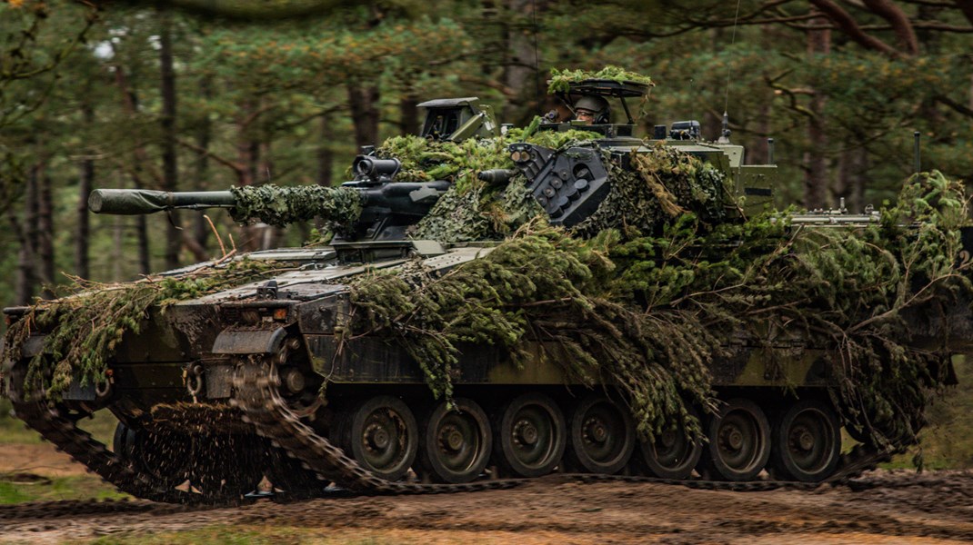 Da Nato i oktober sidste år gjorde opmærksom på, at Danmarks kommende brigade ikke havde den nødvendige ildkraft, fejede den danske forsvarsminister Trine Bramsen kritikken af bordet.