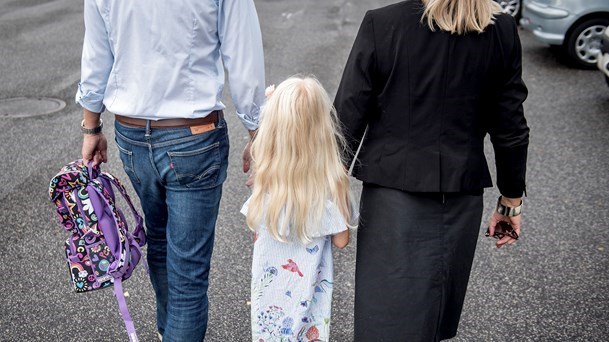 Hensigten om at hjælpe børn er reel, hvilket ambitionerne med Børnene Først tydeligt viser, men metoderne er tvivlsomme, skriver Lene Mosegaard Søbjerg, Anne Marie Villumsen og Anne-Dorthe Hestbæk. 