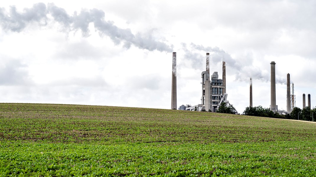 Syv universiteter advarer: Skævt fokus på CO2-fangst kan forlænge afhængigheden af fossil energi