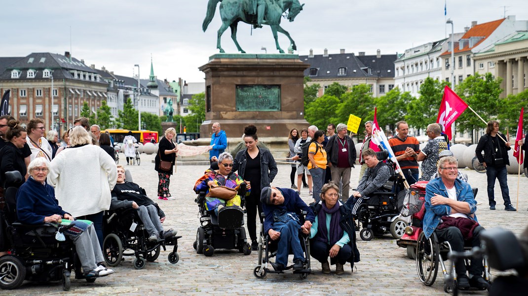 Retssikkerheden på socialområdet har været under heftig kritik, og familier, pårørende, aktører og partier alle efterspurgt handling fra Christiansborg. På sidste års finanslov blev regeringen og støttepartierne enige om at afsætte en millionstor pulje til flere borgerrådgivere ude i kommunerne, og den har der været stor efterspørgsel efter.