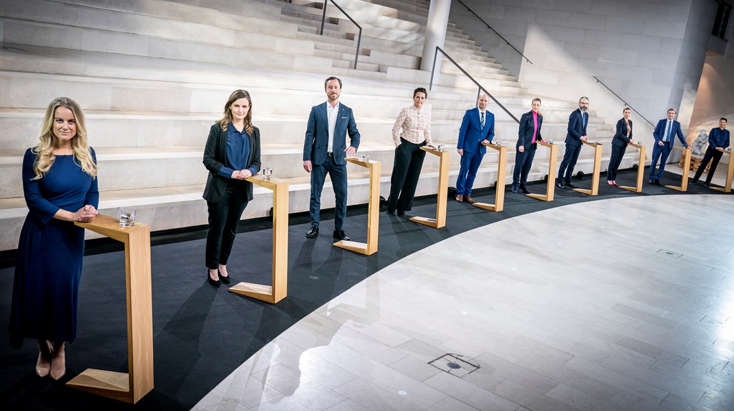 Hvis borgerne mister tilliden til medierne og til politikerne, så er der meget kortere vej til voldsommere omvæltninger, end de fleste af os nok troede for få år siden, skriver Jakob Nielsen.