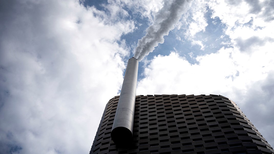 Vi har ikke brug for undskyldninger om, at det ikke kan betale sig at være ambitiøs på klimaets vegne i Danmark. Til gengæld har vi brug for globale ambitioner i klimaindsatsen.