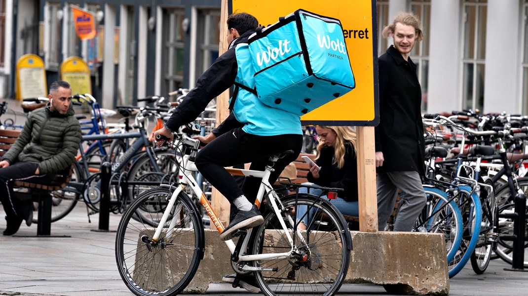 Alt fra cykelbude til døvetolke klassificeres som ”selvstændige partnere” uden løn under sygdom og uden forsikring, skriver Kirstine Baloti.