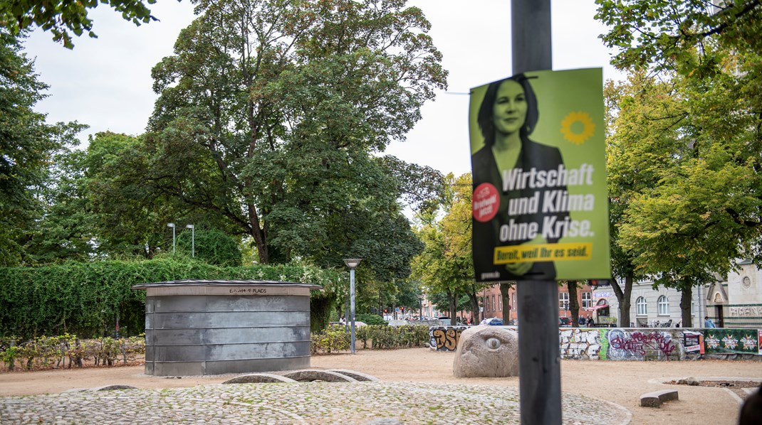 De Grønne har også sat valgplakater op i Danmark. Her på Enghave Plads i København.