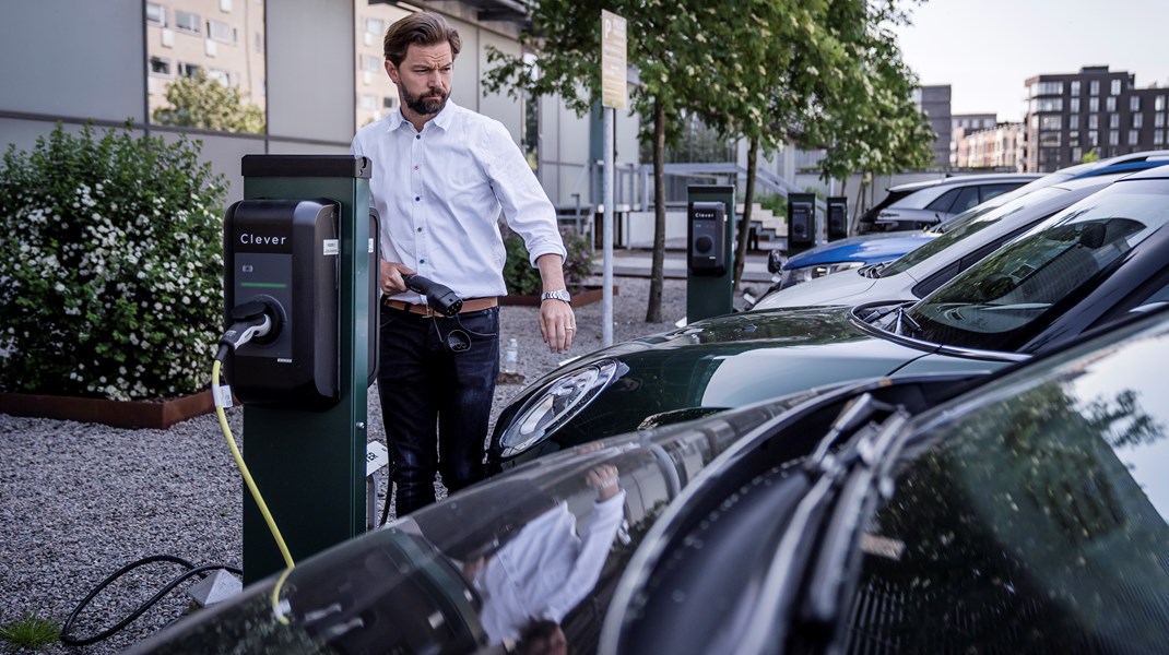 Clever kan med nye softwaresystemer tilbyde deres kunder at lade elbilen op, når strømproduktionen er grønnest. 