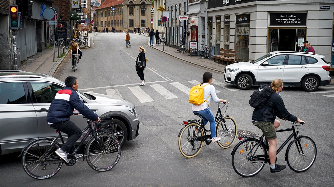 Københavns Kommune har netop vedtaget et budget, hvor man vil sænke farten med ti kilometer i timen på byens mindre gader. Det så vi gerne ske mange andre steder også, skriver Klaus Bondam og Sophie Hæstorp Andersen.