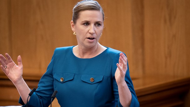 Det nære sundhedsvæsen er blevet forsømt, sagde statsminister Mette Frederiksen (S) tirsdag. Der er dog stadig uklart, hvad regeringen vil gøre ved det - udover at oprette en række nærhospitaler.