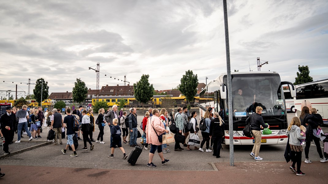 Hvis omstillingen i resten af turistbussektoren skal
accelereres, kræver det hjælp fra staten, skriver Teddy Becher.